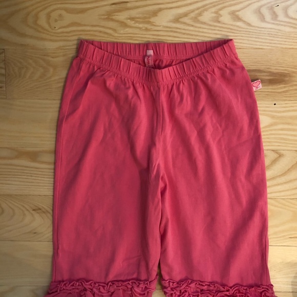Pink Pants with Ruffles 💓3FOR$39 - Picture 2 of 3